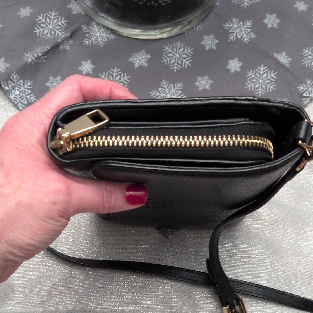 Tory Burch Bombe Flat Black Leather Crossbody Bag - Picture 9 of 11